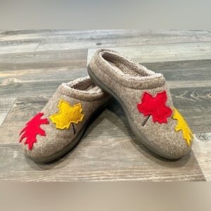 LL Bean Daybreak Scuff Fall Leaves Leaf Wool Women’s House shoe Slipper Size 6